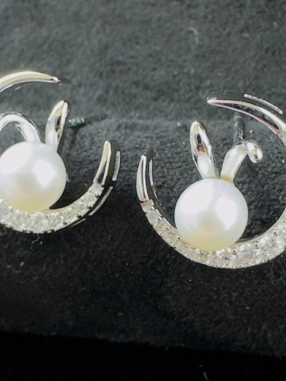 Sterling Silver Bunny Pearl Moissanite Stud Earrings